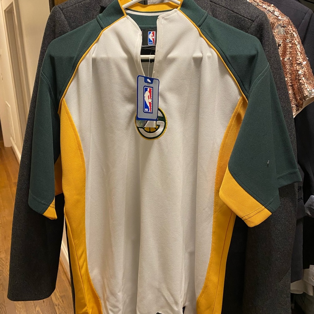 Reebok Seattle SuperSonics shooting shirt and jersey